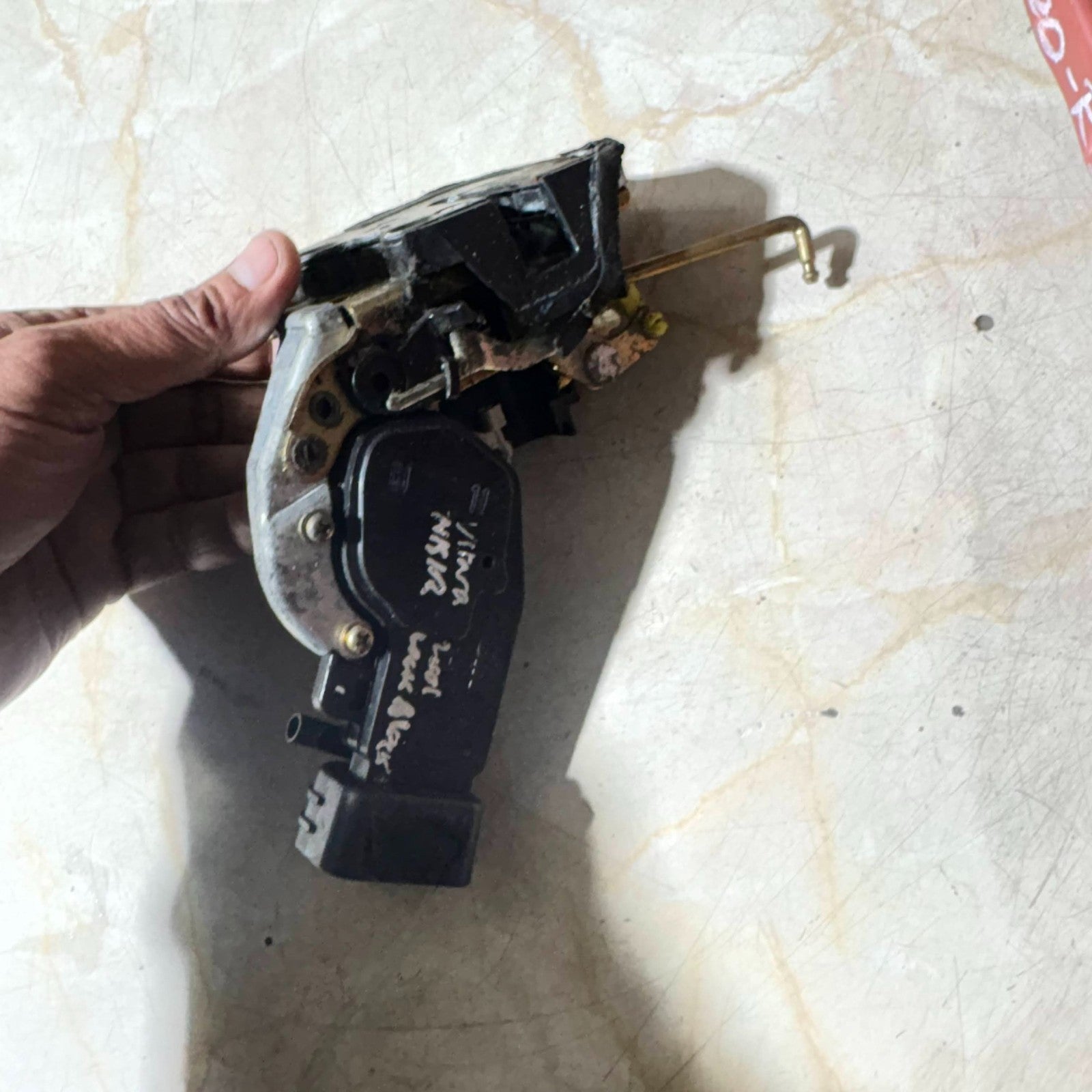 Suzuki Grand Vitara (2001-2005) Rear Passenger Side Door Central Locking Catch