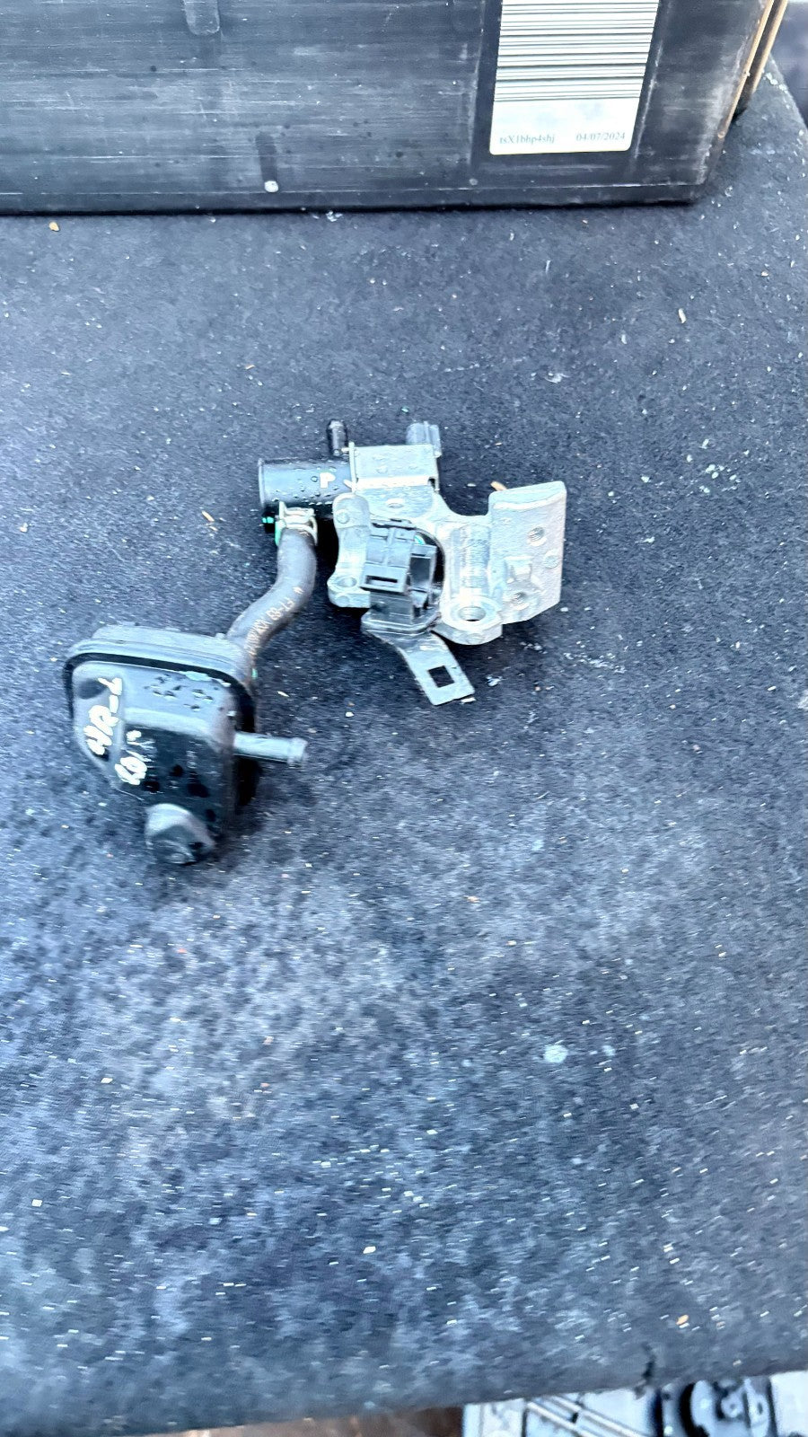 Honda HR-V 2015-2020 Vacuum Control Valve Solenoid Assembly Bracket Hose