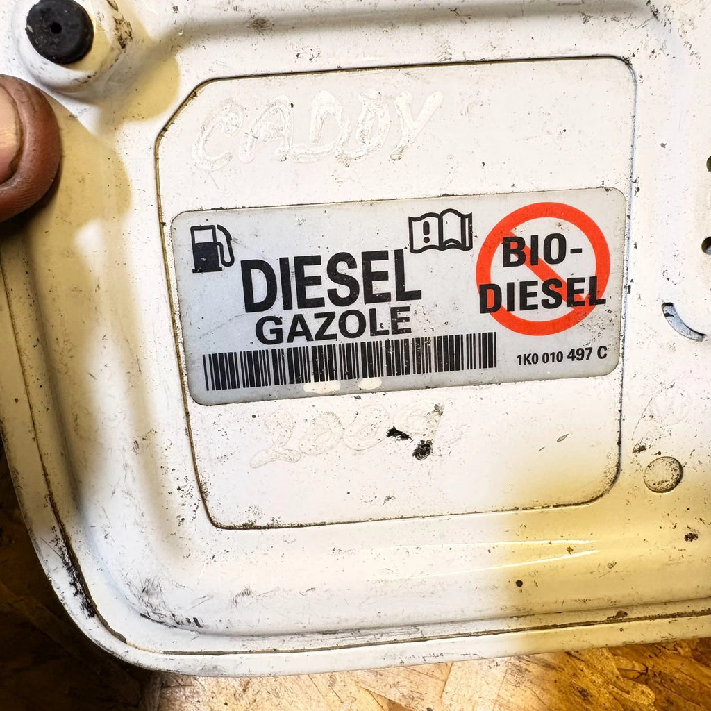 2009 VOLKSWAGEN CADDY FUEL FILLER FLAP