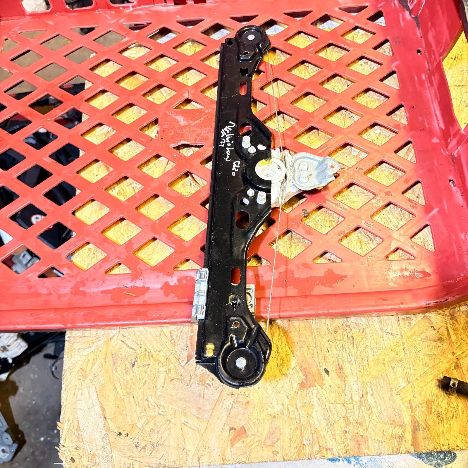 Mercedes C220 W204 2007-2014 ELECTRIC WINDOW REGULATOR