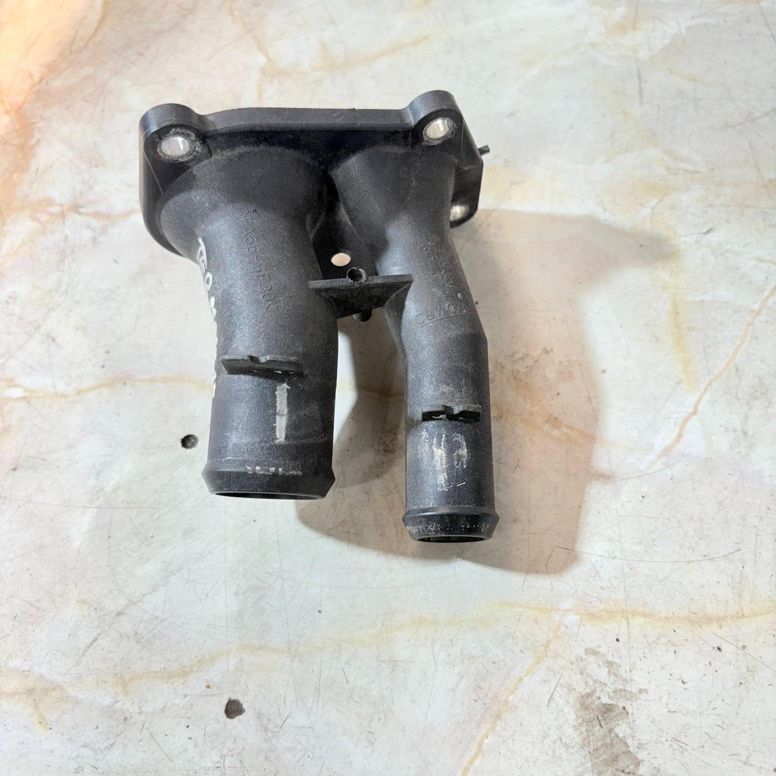 Ford Fiesta Mk7 1.6 Zetec S 2014 Thermostat Housing Coolant Outlet Engine Coolin