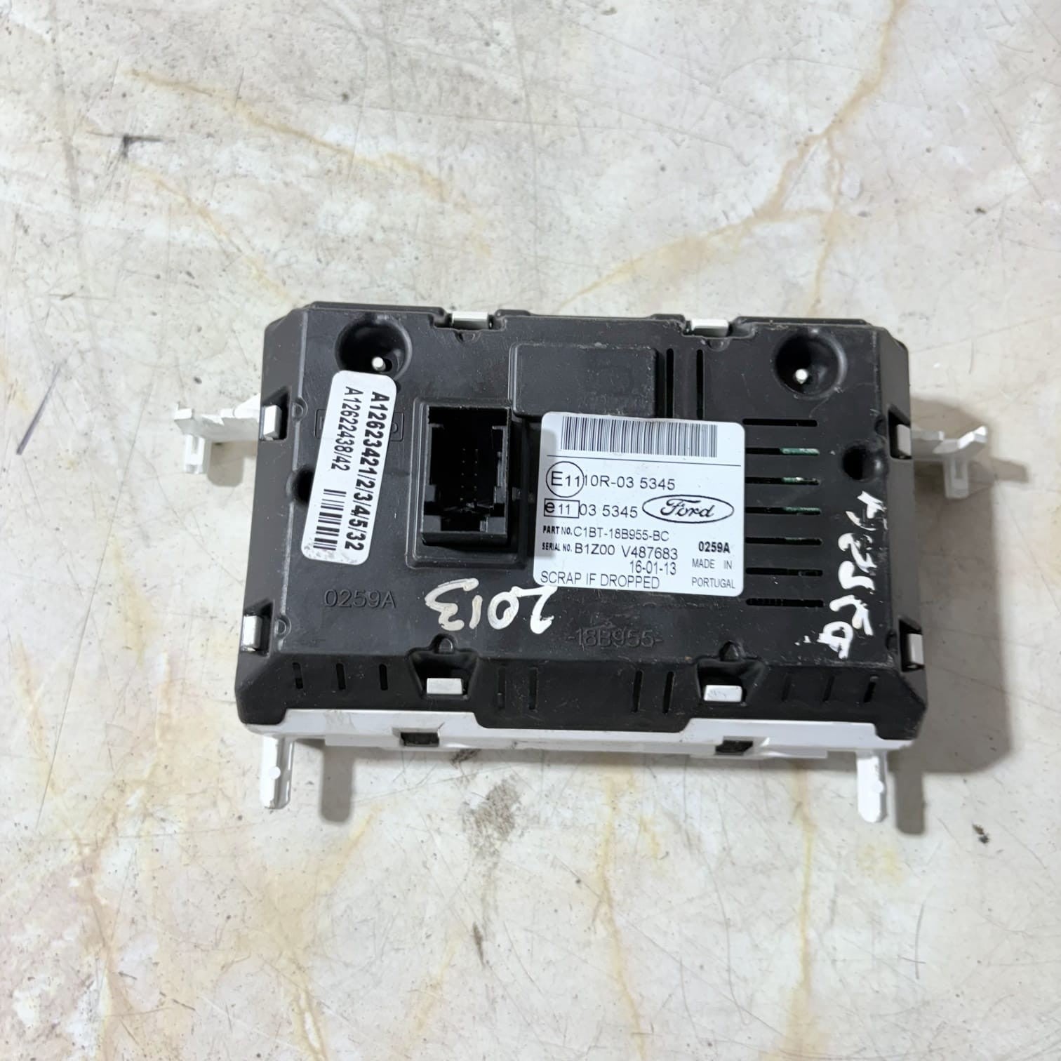 2013 FORD FIESTA MULTI FUNCTION RADIO DISPLAY SCREEN 10R035345