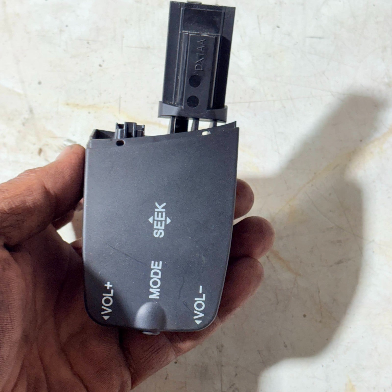 FORD FOCUS MK2 FORD KUGA MK1 2005 VOLUME CONTROL STALK DX1AA
