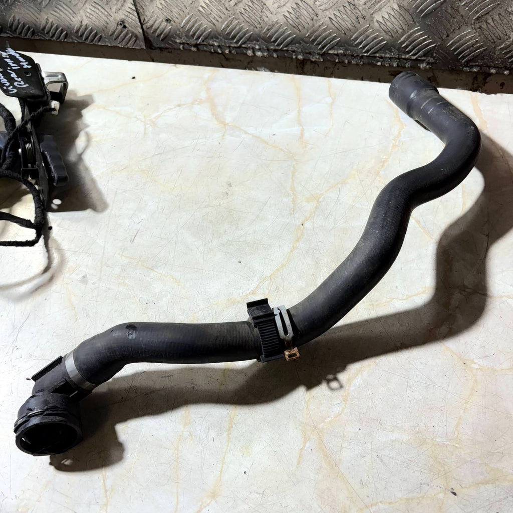 FORD KUGA WATER COOLANT PIPE HOSE FV41-8286-AC MK1 2012-2018