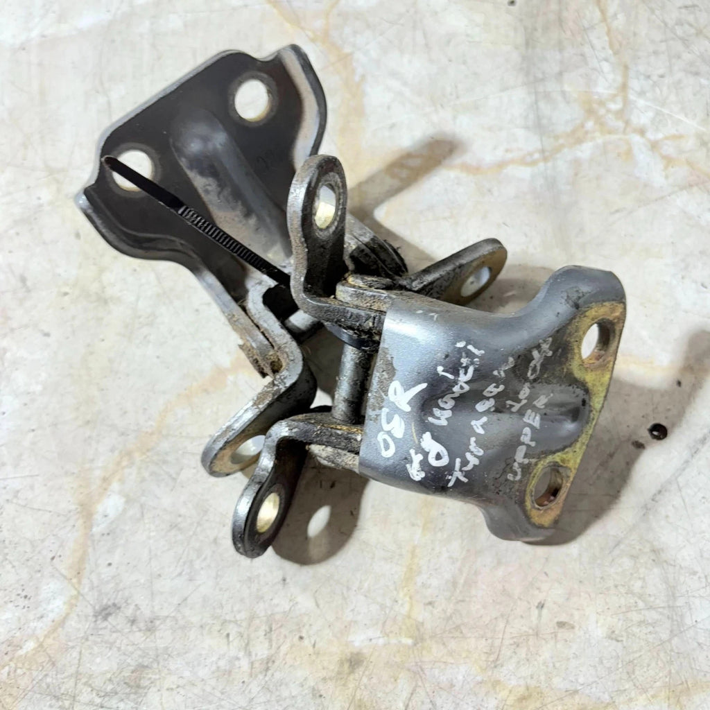 Hyundai Terracan 2001-2006 Rear Right Door Hinge Pair 79340H1000 79360H1000