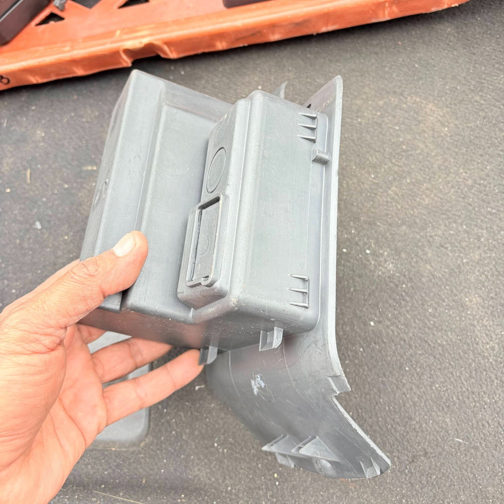 MG ZR 2001 to 2005 Centre Console Storage Pocket FHM100280