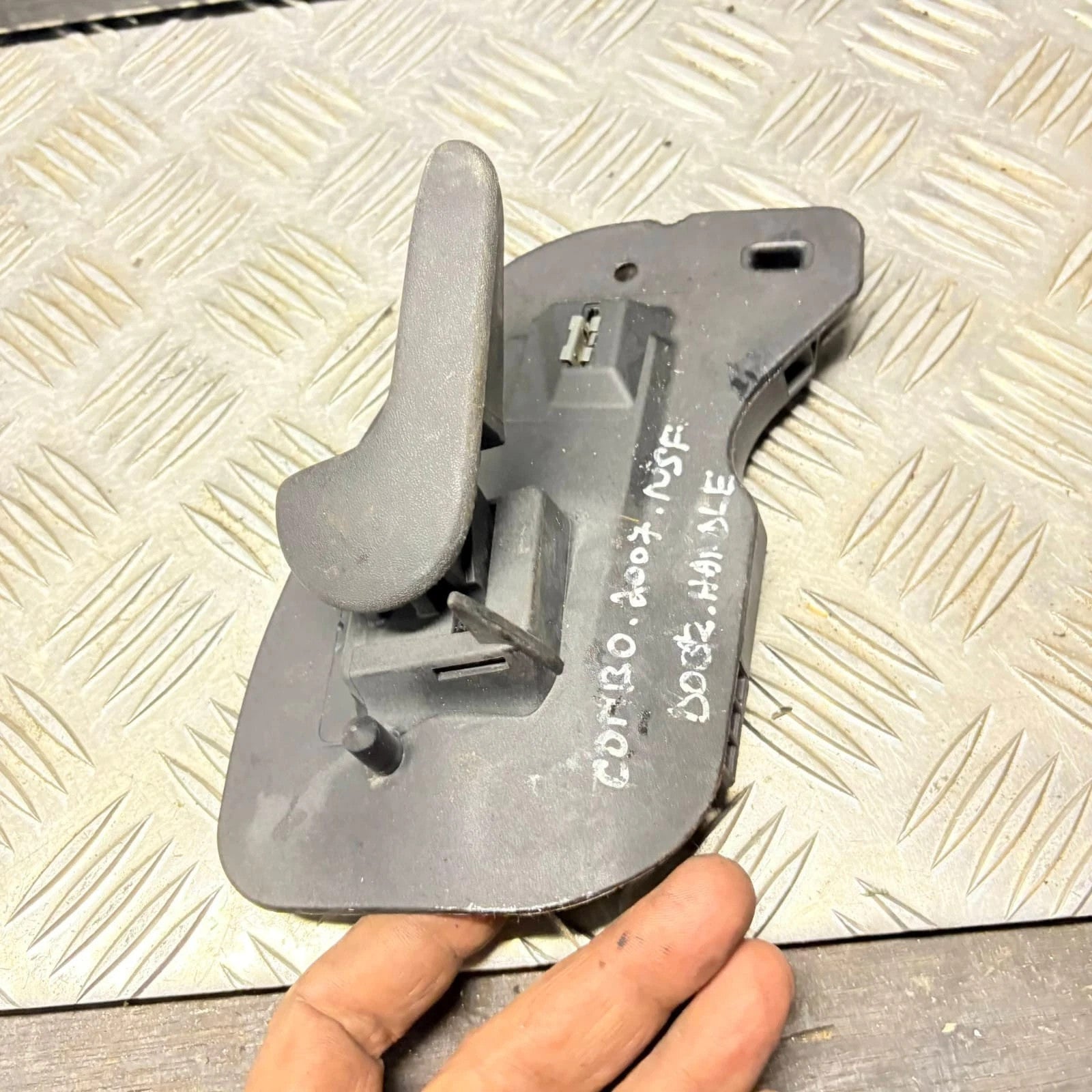 Vauxhall Combo C 02-12 Corsa C 00-07 LH Front Interior Door Handle 13104263