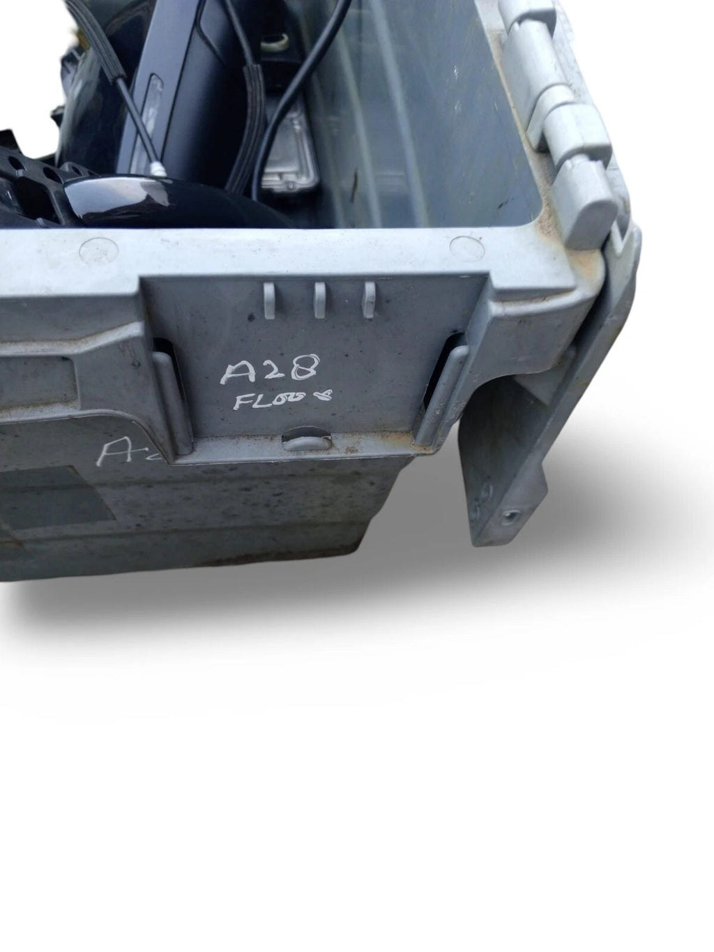 8J2837015A AUDI A4 NEARSIDE FRONT/REAR DOOR LOCK ACTUATOR MECHANISM
