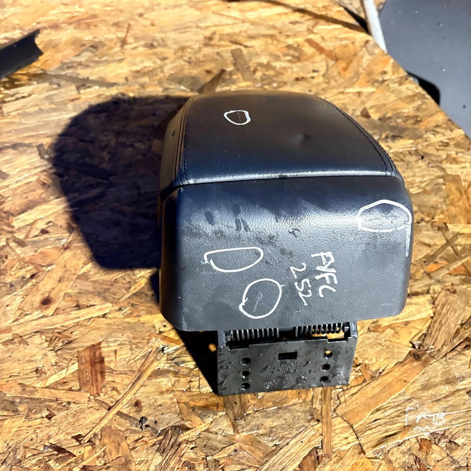 Vauxhall Antara 2006?2015 Centre Console Armrest