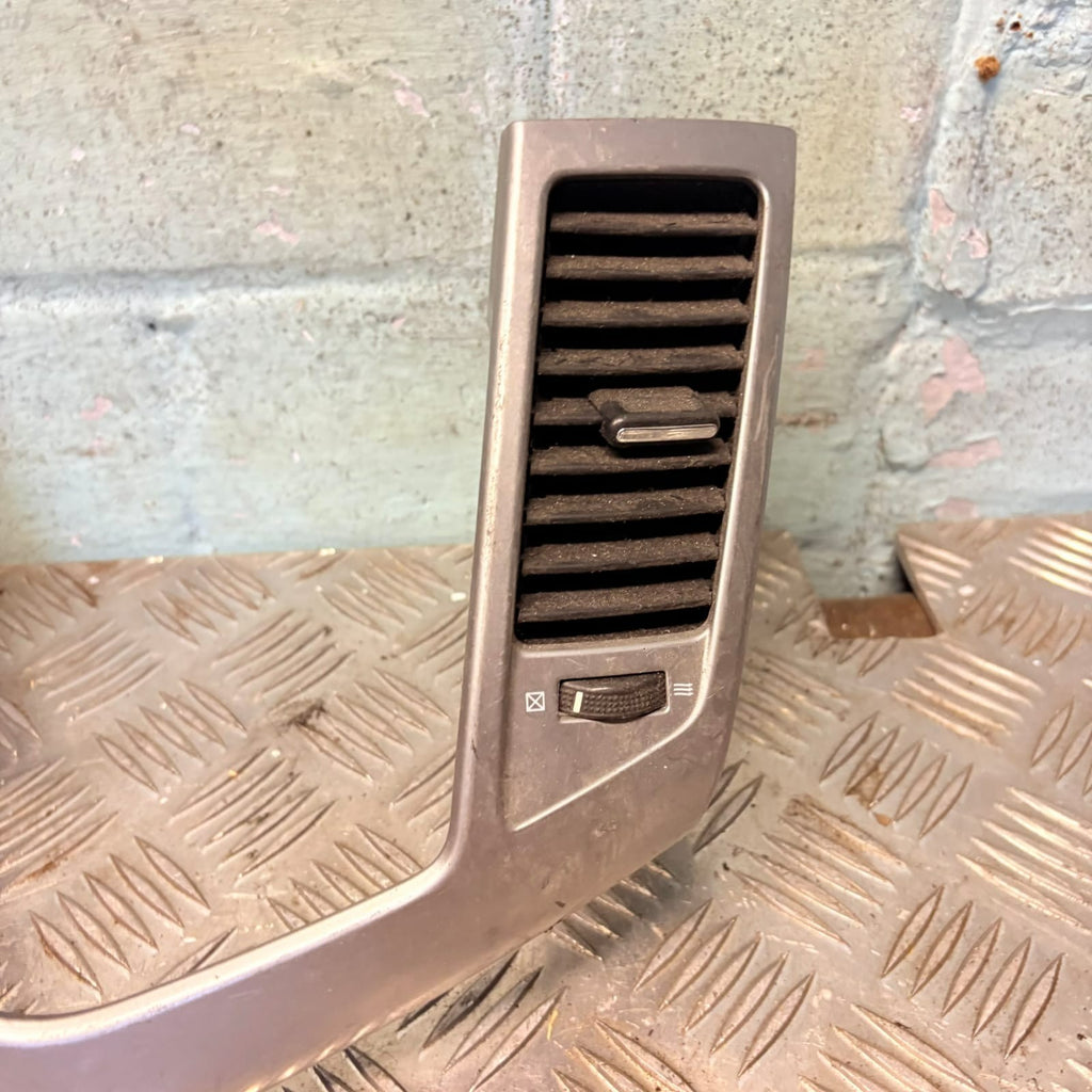 CHEVROLET CRUZE DASHBOARD AIR VENTS 94567907/21926321 2010