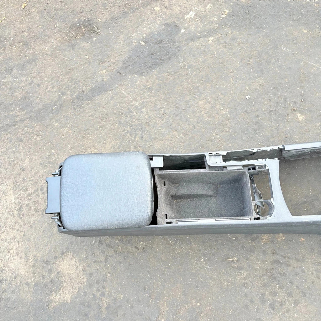 VOLVO V50 2009 HATCHBACK ARMREST WITH CENTRE CONSOLE 30755374