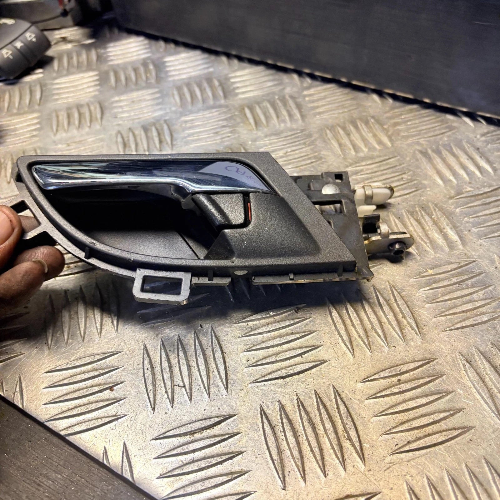 HONDA CRV 2007 FRONT LEFT PASSENGER SIDE INTERIOR DOOR HANDLE 4371-IXXX