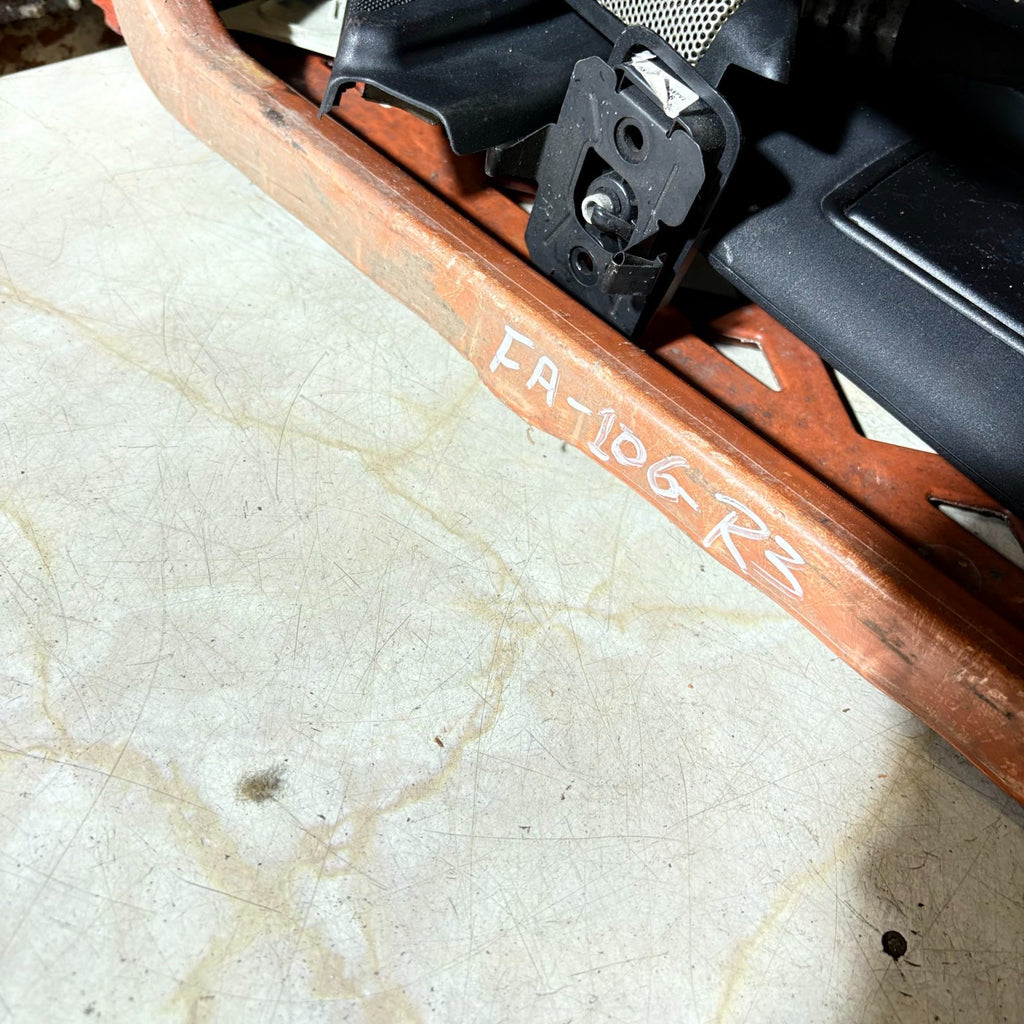 OPEL CORSA 2013 Rear Left Seat Buckle 6053581616