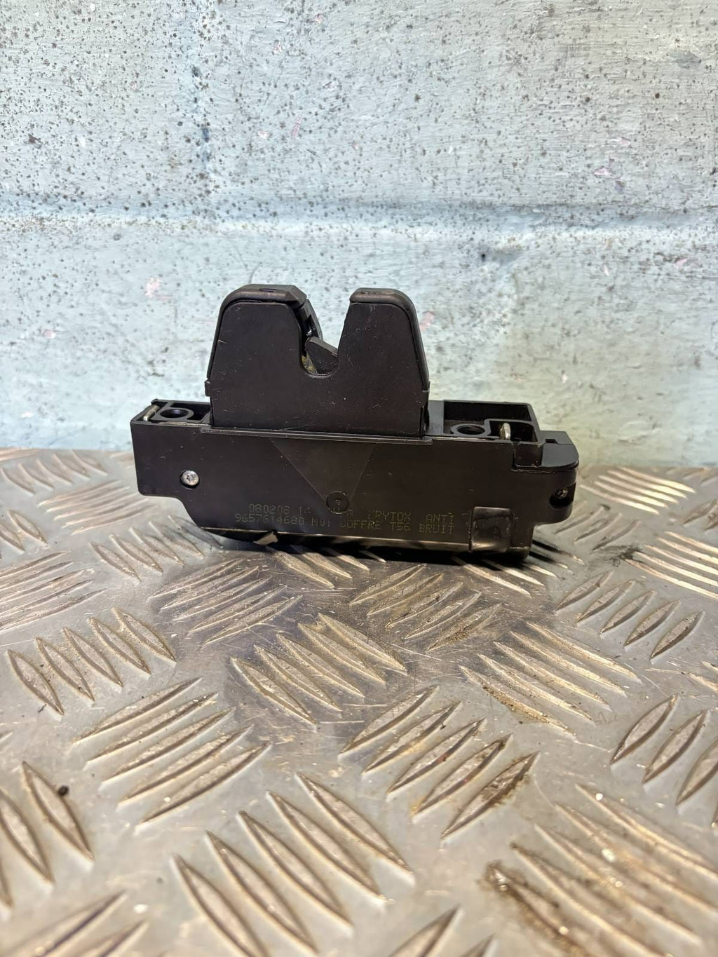 Citroen C2 C3 C4 Peugeot 206 307 407 (2004-09) Tailgate BootLock 9652301980 2008
