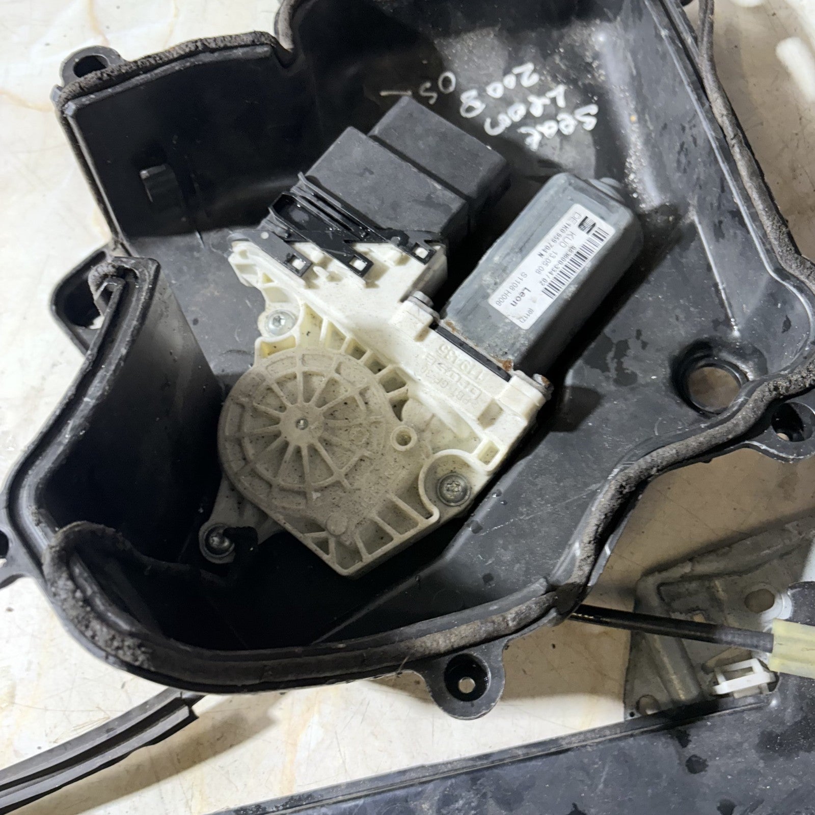 Seat Leon 1P 2005-2012 Rear Right Electric Window Motor Regulator 1K0959704N