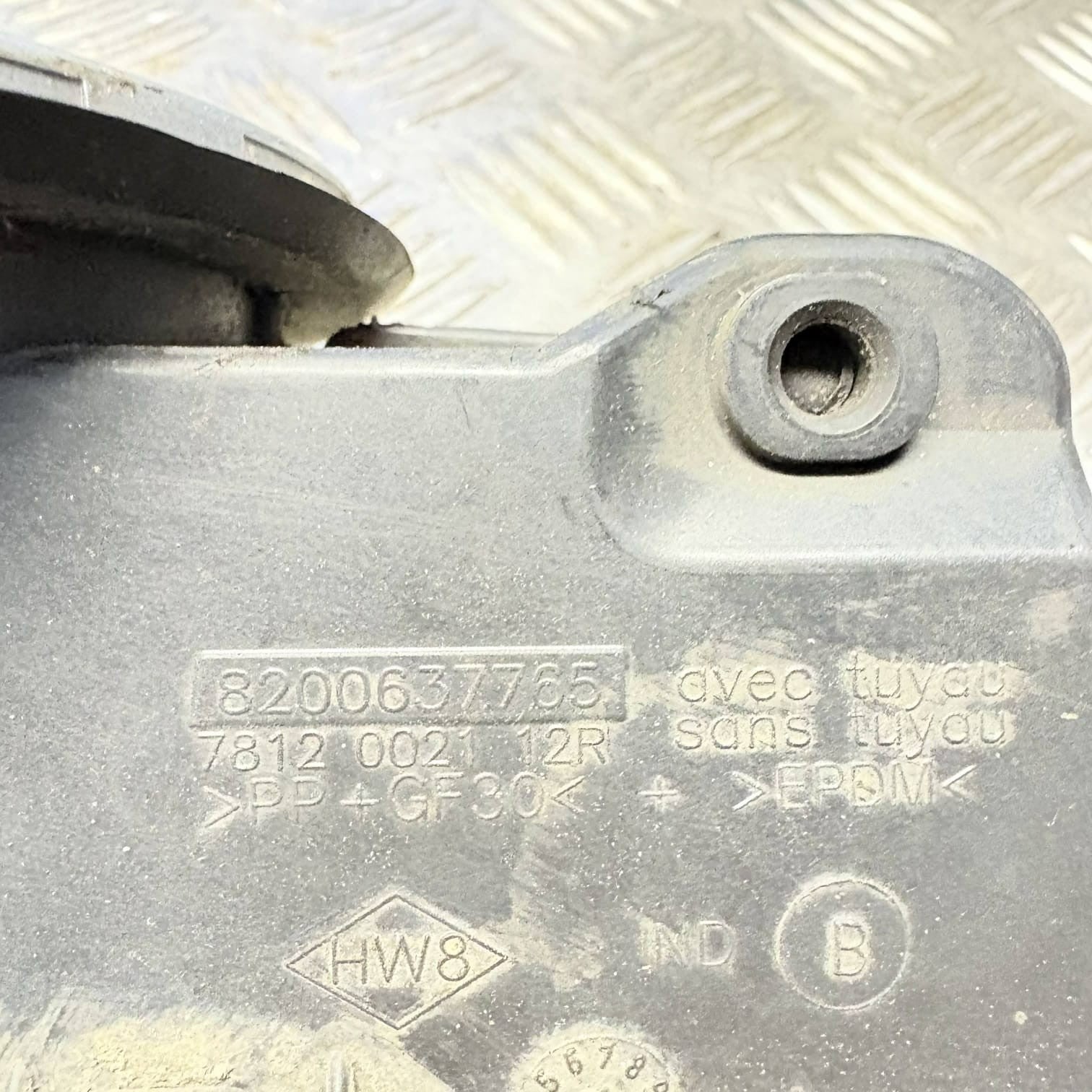 RENAULT TWINGO 1.2 PETROL FUEL FLAP 8200637765