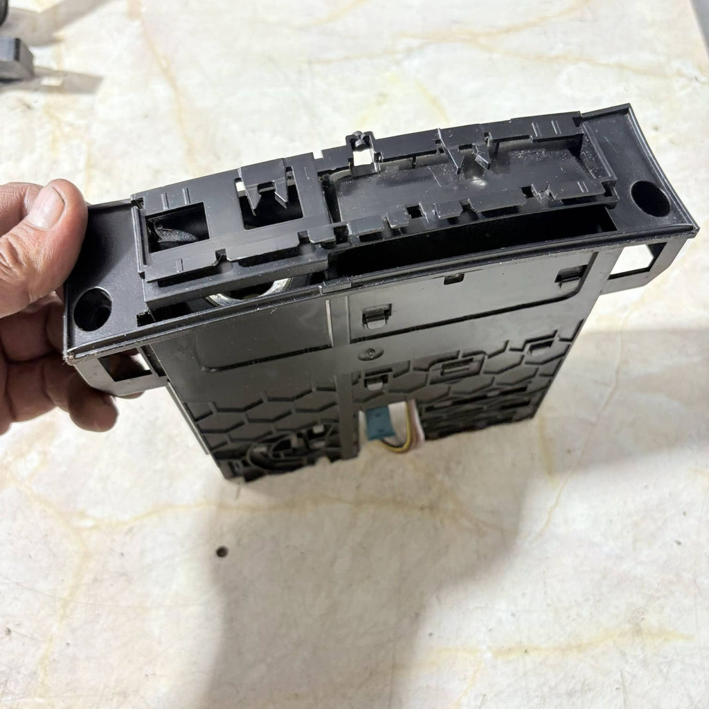 MERCEDES BENZ W164 ML CLASS DASHBOARD ASHTRAY A1648100030