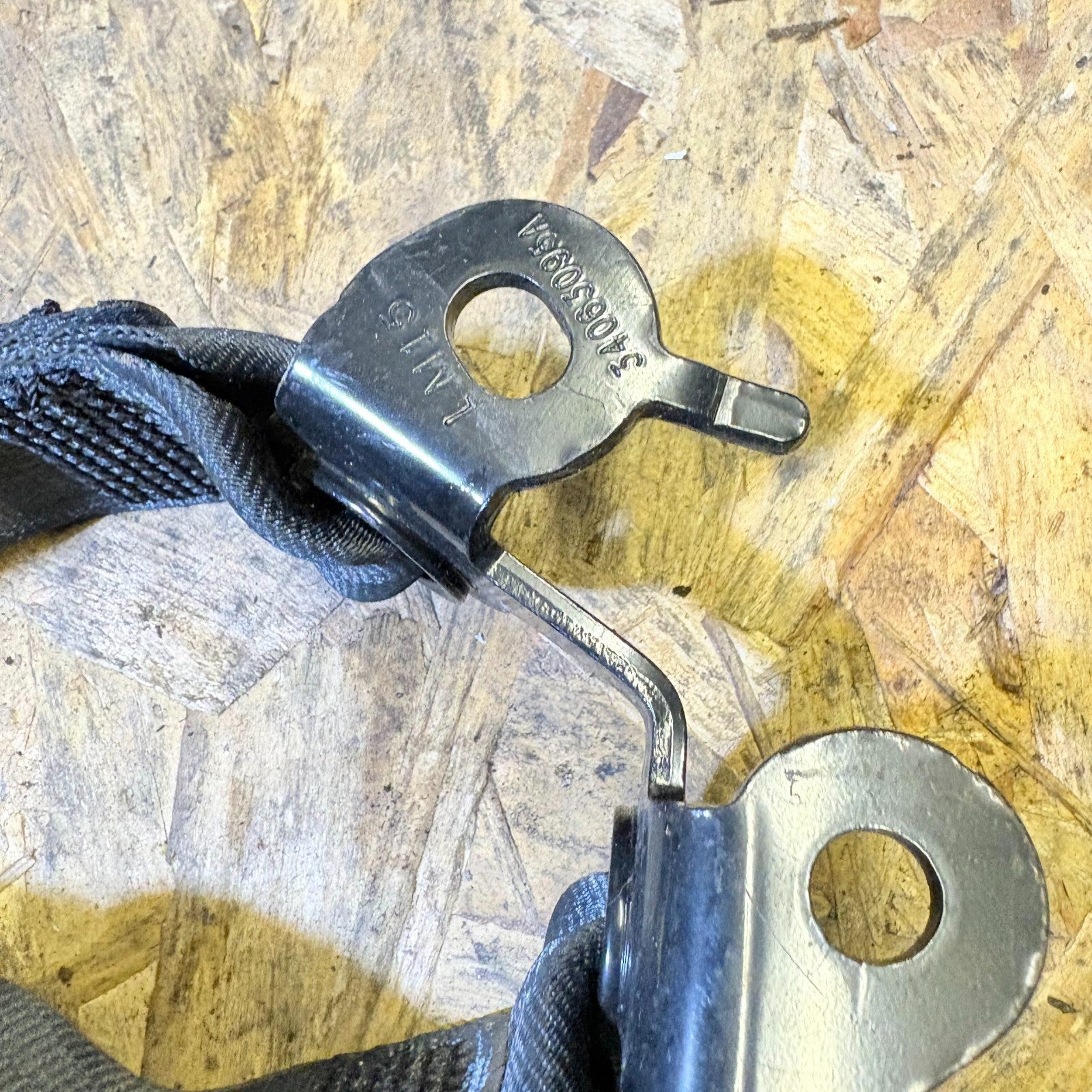 Citroen C3 Mk1 2002-2011 Left Passenger Nearside Rear Seat Belt Stalk Buckle