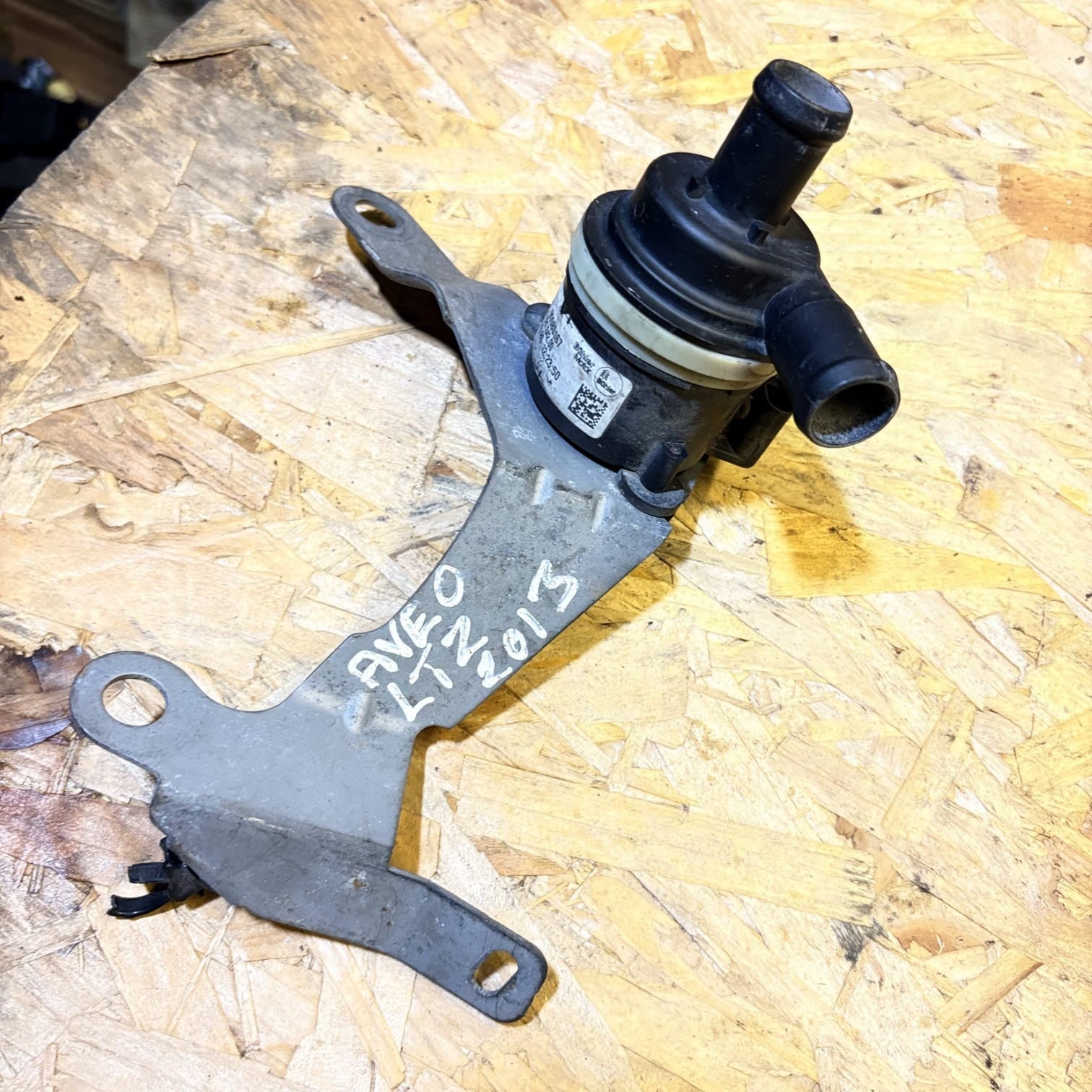 Chevrolet Aveo 2013 Electric auxiliary coolant water pump 12402150201 Petrol