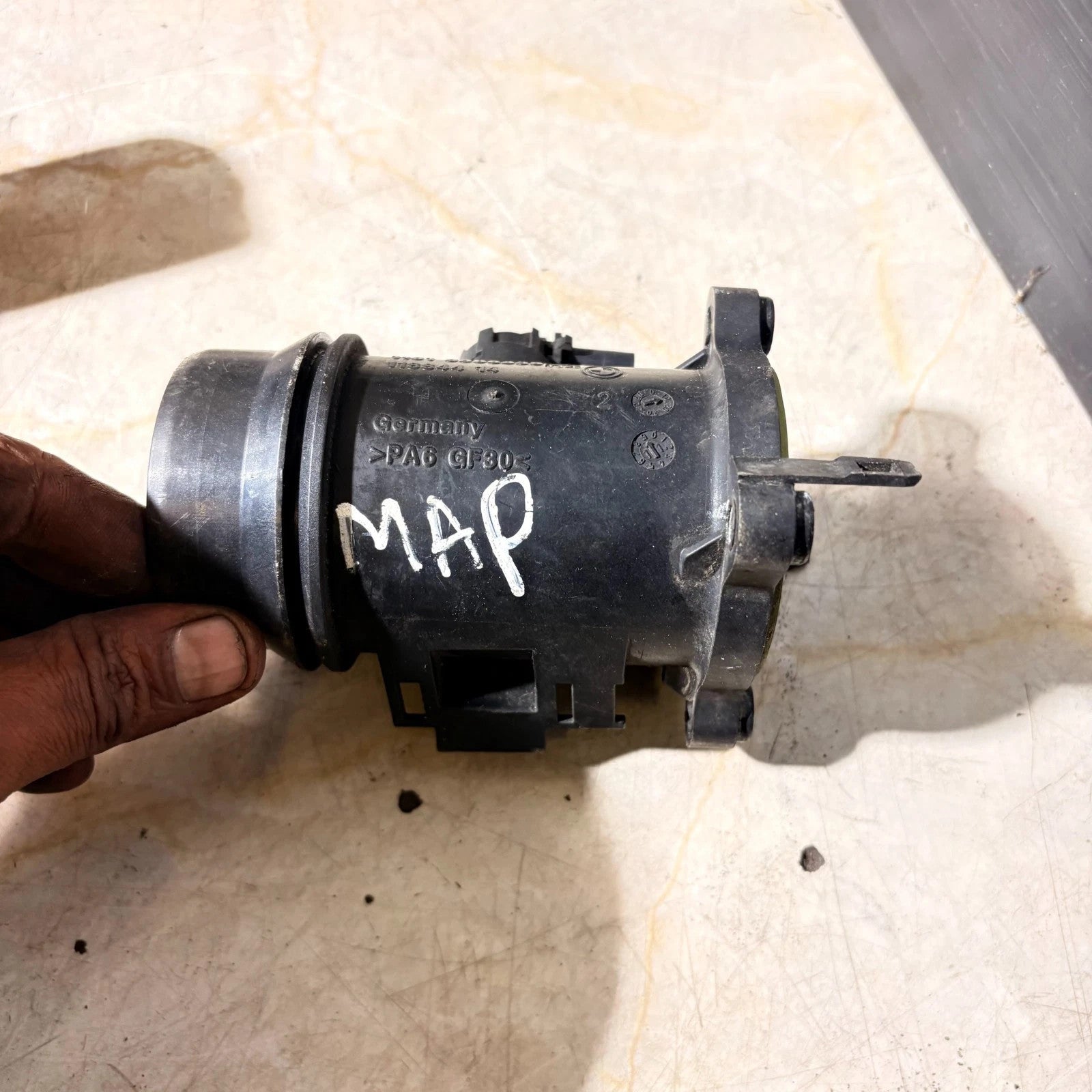BMW AIR FLOW MASS METER SENSOR 11884414 1161 8506359