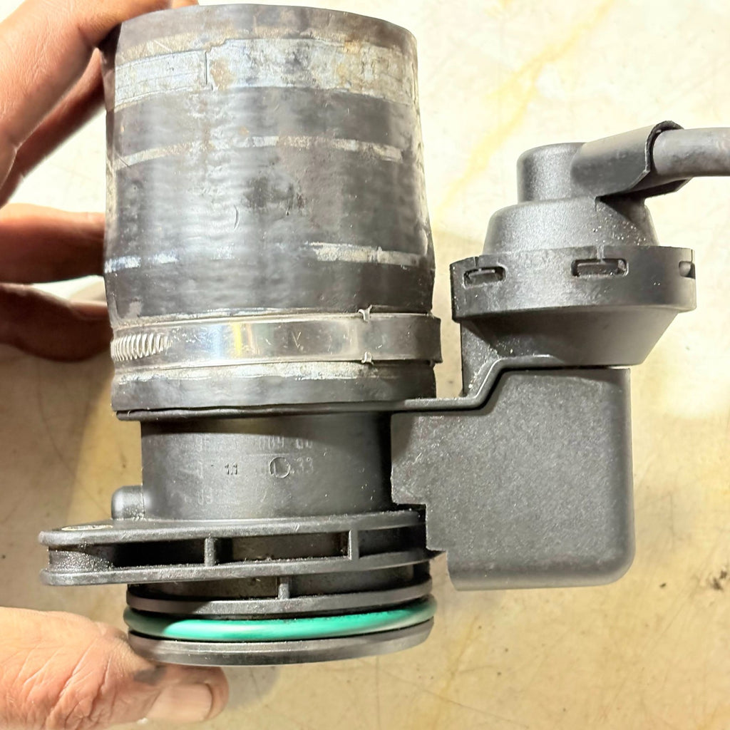 Bosch Turbocharger Intercooler Pipe Bracket