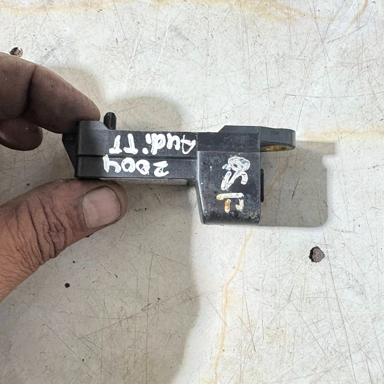 Audi TT Impact Crash Sensor Front Right Side 8N0959643A 1998-2006