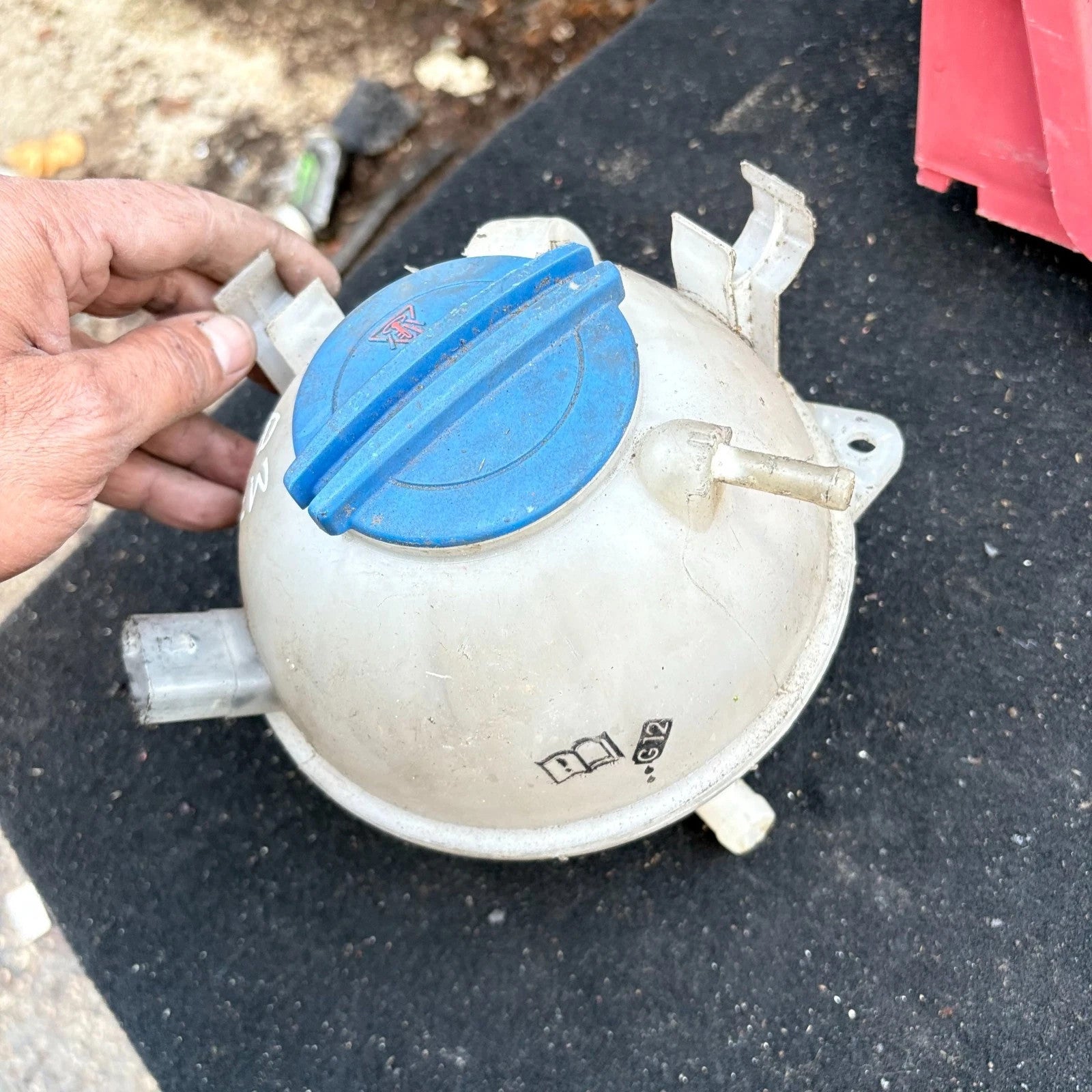 AUDI A3 8P 2010-2018 COOLANT HEADER EXPANSION TANK BOTTLE