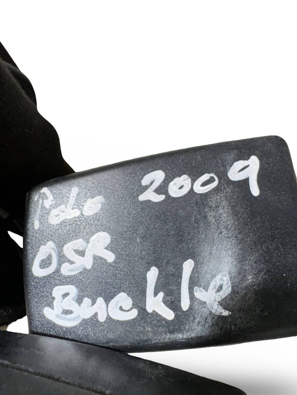2006 VW POLO 1.4 PETROL 5DR REAR MIDDLE DOUBLE SEATBELT BUCKLE 6Q0857488E C445