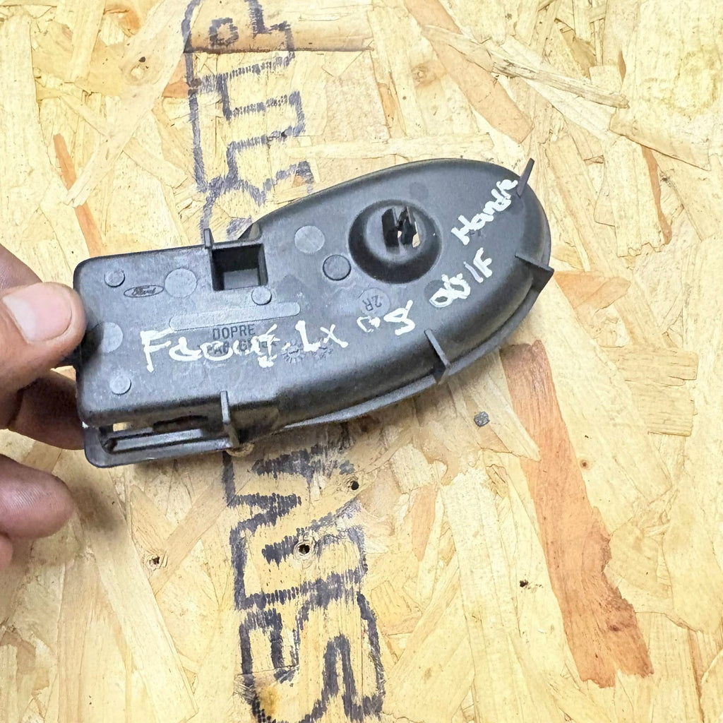 FORD FOCUS OSF DRIVER FRONT RIGHT SIDE INTERNAL DOOR HANDLE