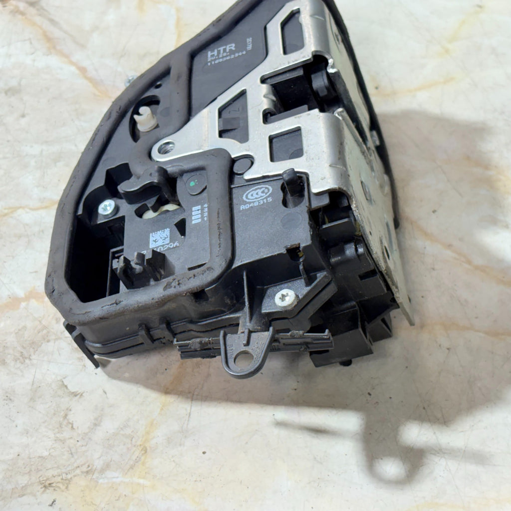 BMW 3 SERIES 320D 2005 REAR RIGHT DRIVER SIDE DOOR LOCK 7060296