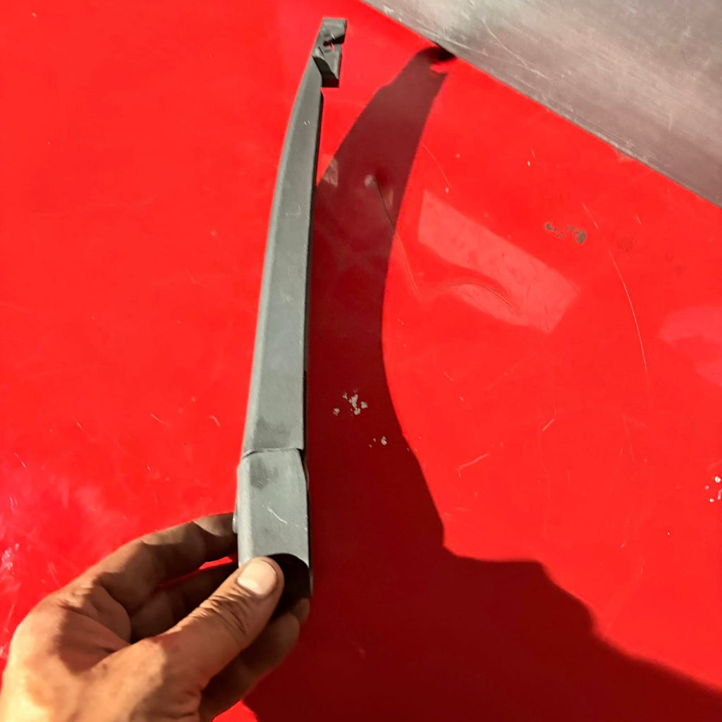 Wiper arm Rear PBT V42-0542 VAICO for PEUGEOT CITROËN 2010