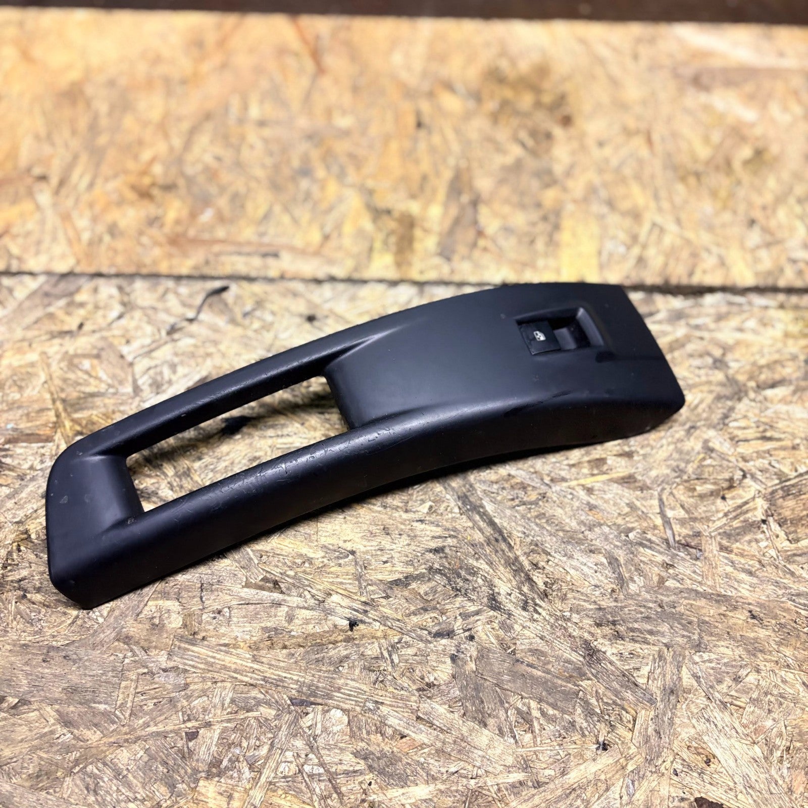 Vauxhall Opel Meriva B 2010-2017 Window Switch Door Pull Trim LH 13266044