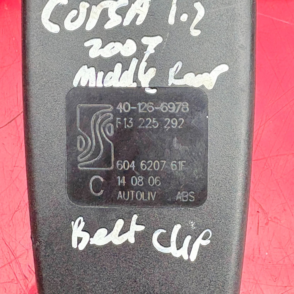 VAUXHALL CORSA 2007 MIDDLE REAR BELT CLIP 40-126-6978
