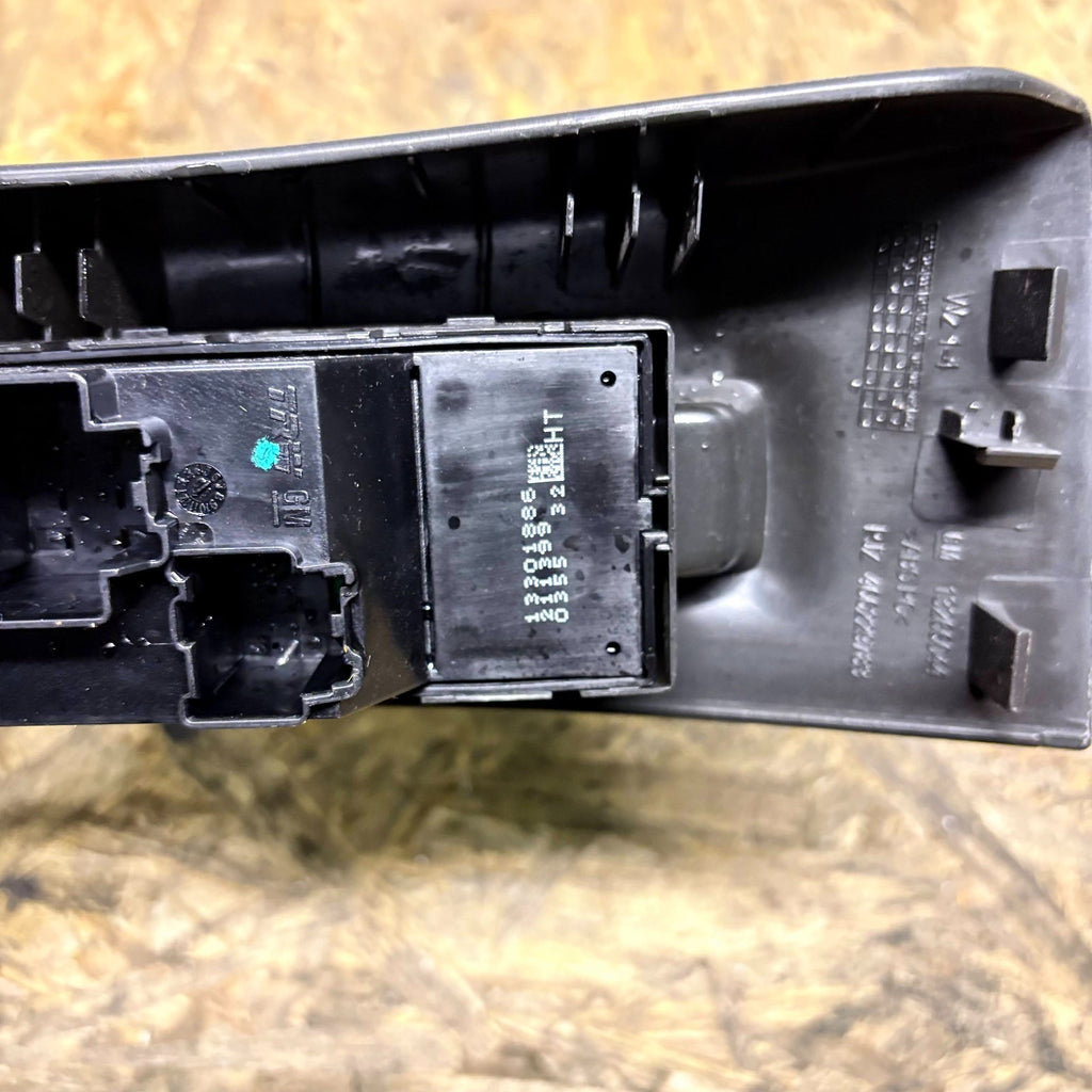 Vauxhall Opel Meriva B 2010-2017 Window Switch Door Pull Trim LH 13266044