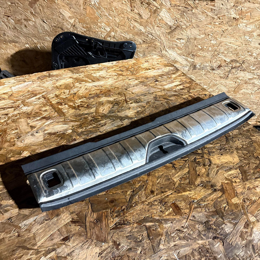 Peugeot 2008 Mk1 GT Boot Lock Trim Tailgate Handle 2013-2019