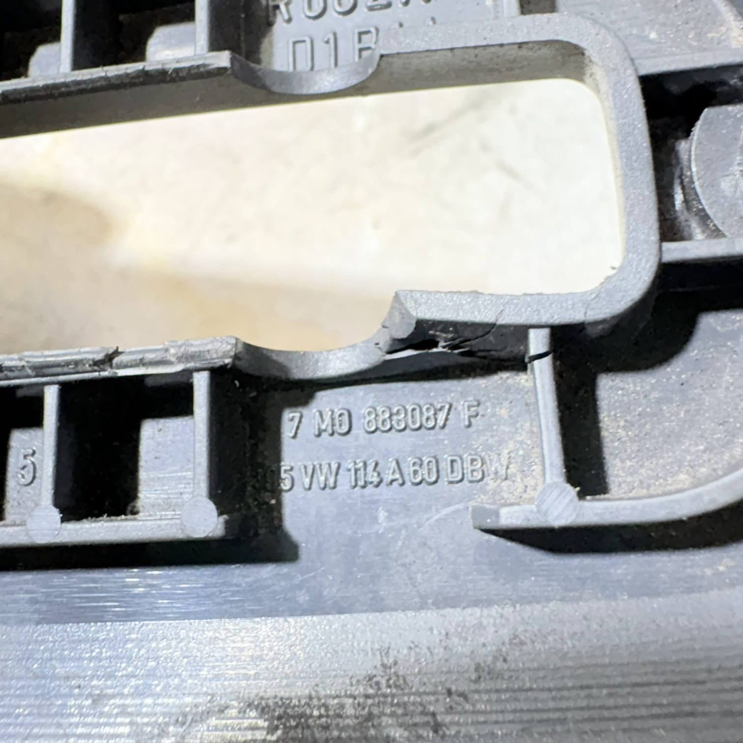 VW Sharan Alhambra 96-10 Ford Galaxy 95-06 Seat Rail Cover Grey 7M0883087F