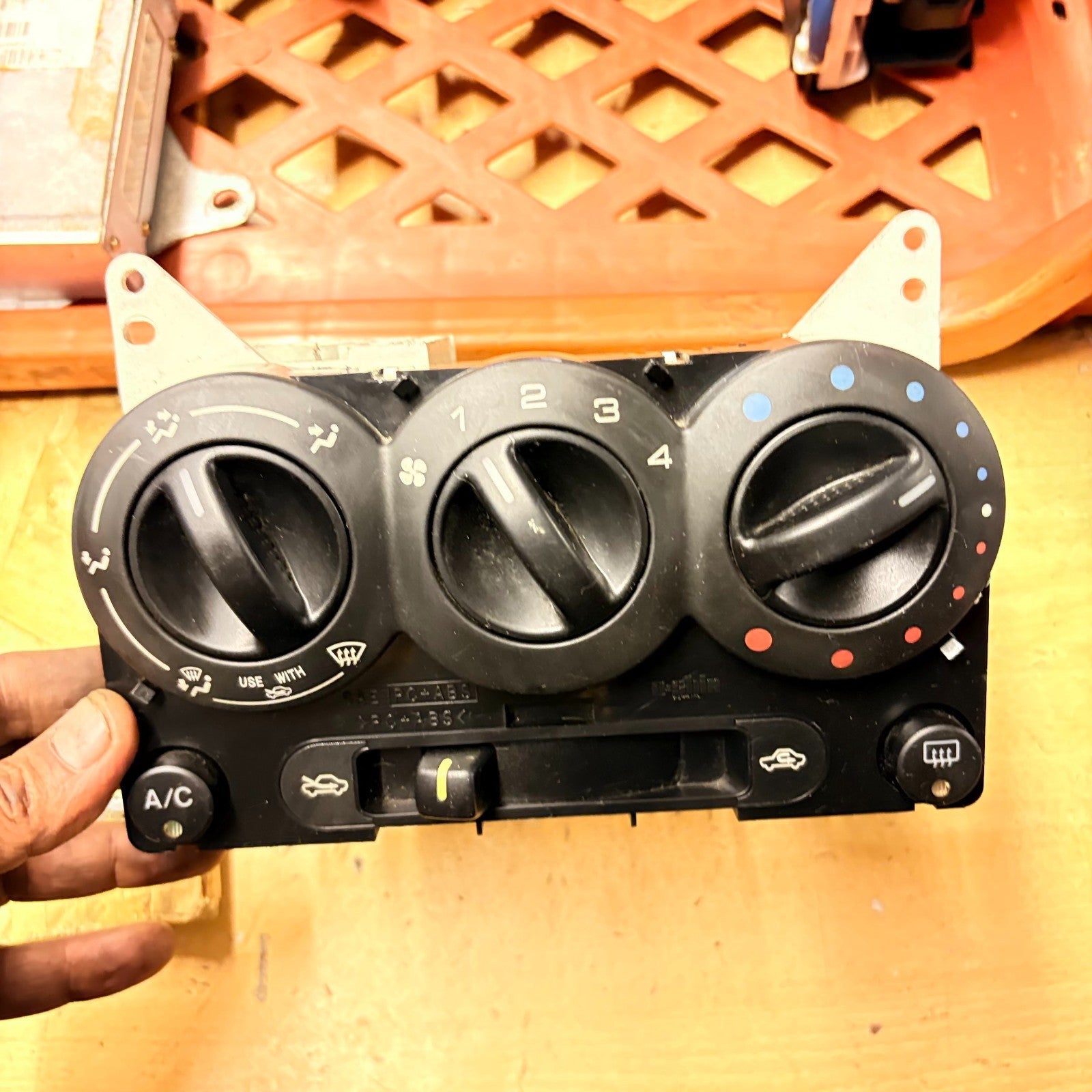 SUZUKI IGNIS 2003-2008 A/C HEATER CLIMATE CONTROL UNIT PANEL