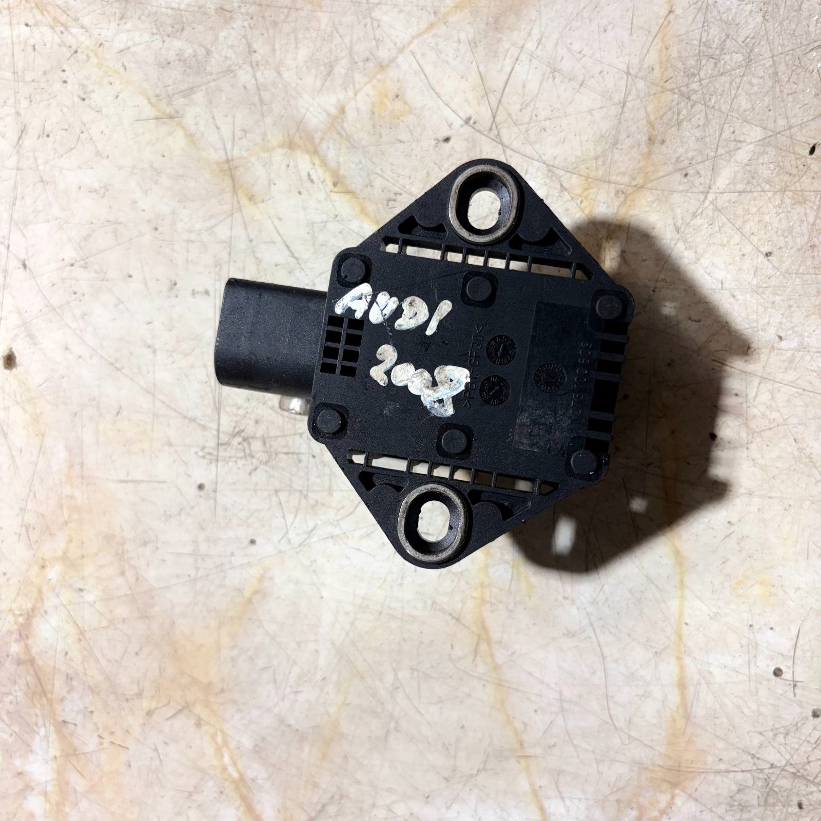 Audi A6 C6 4F 2004-2008 ESP Yaw Rate & Lateral Acceleration Sensor 8E0907637B