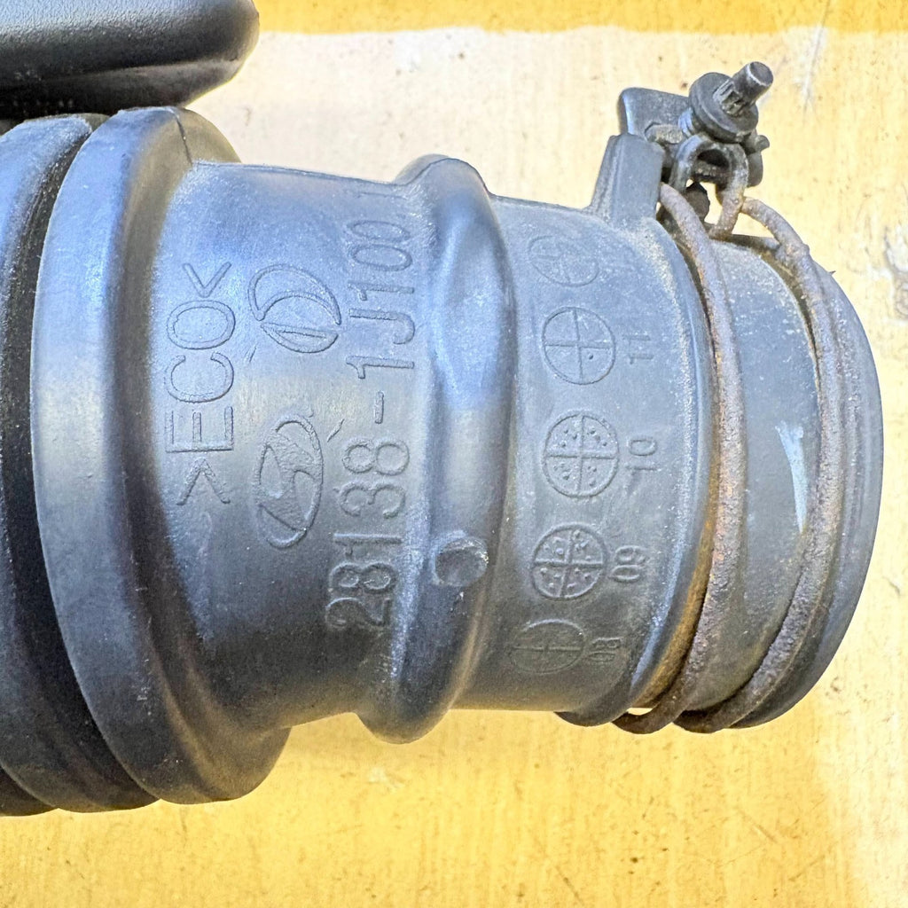 Hyundai i20 2011 Intake Pants (Air Pipe)(Air Pipe) 281381j1001