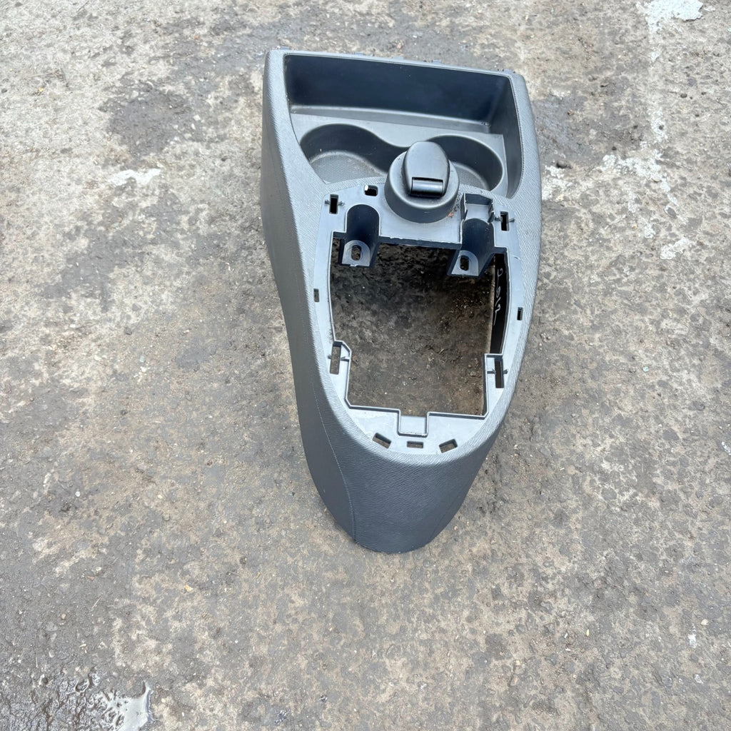 RENAULT TWINGO II CN0 2007-2014 GEARSTICK SURROUND 12V SOCKET 8200455794