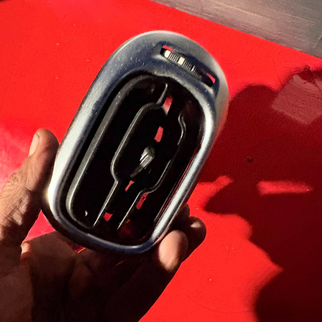 CITROEN C3 PICASSO 2011 DRIVERS SIDE FRONT AIR VENT