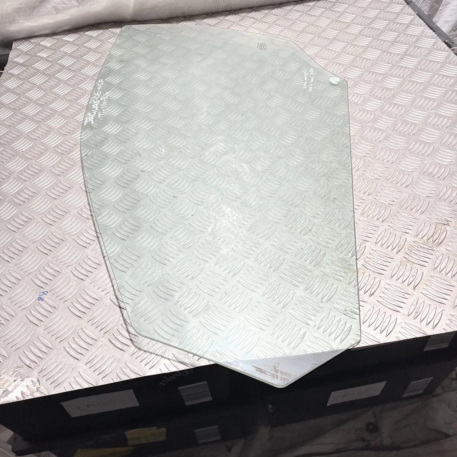 20042008 Jaguar S-Type Front Left Passenger Door Glass