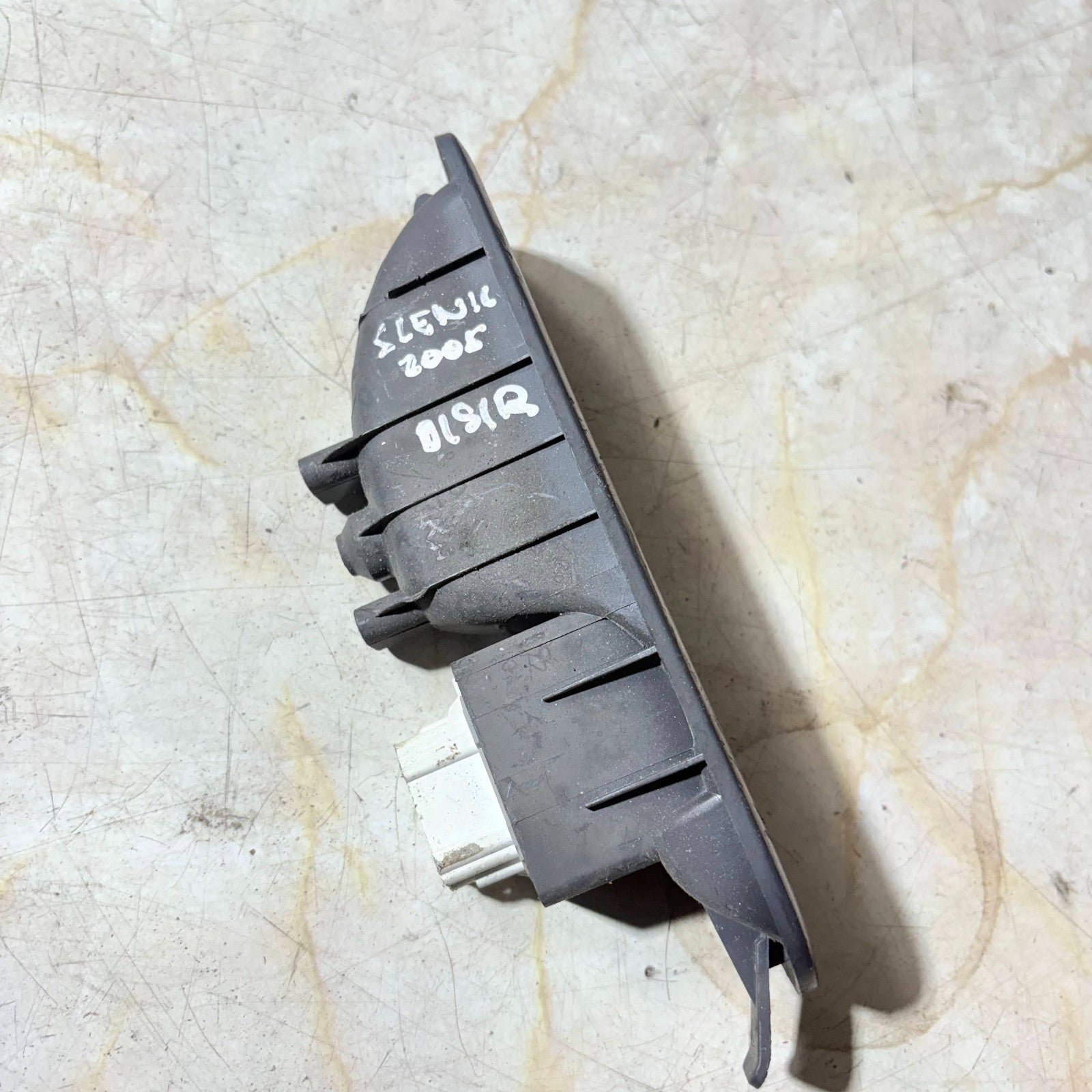 Renault Scenic 2005 Window Switch Right Rear Driver Side
