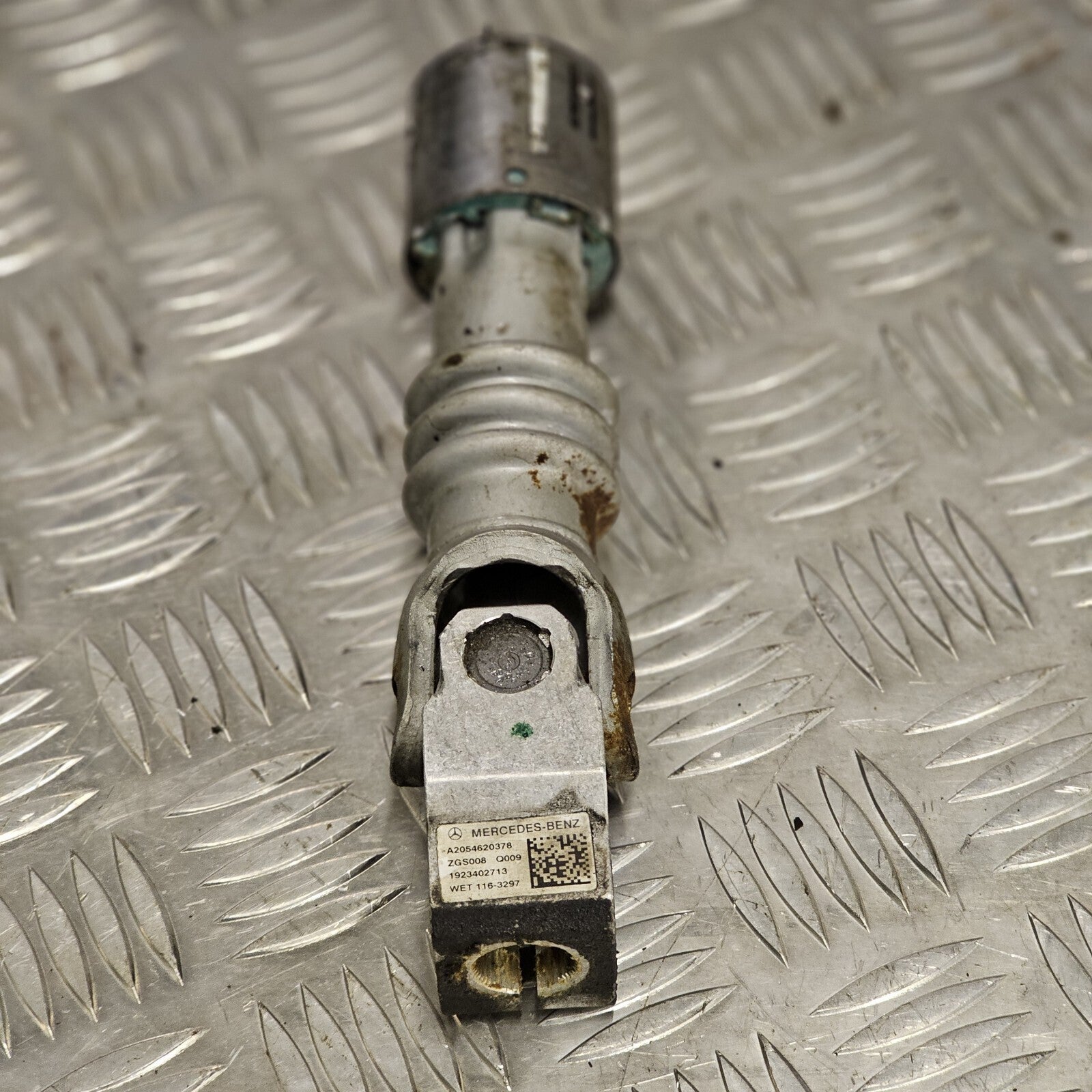 MERCEDES C CLASS STEERING COLUMN SHAFT JOINT A2054620378 W205 C300 2015