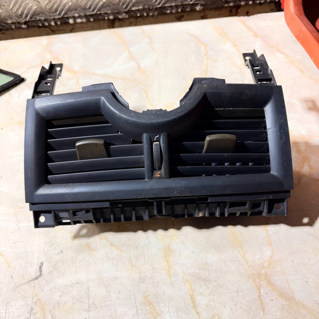 A1026774 Air Nozzle Ventilation Grille Renault Megan