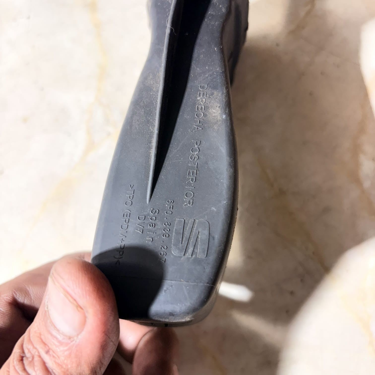 2018 SEAT IBIZA 6F DRIVER REAR CHECK STRAP STOPPER 6F0839249 6F0839267