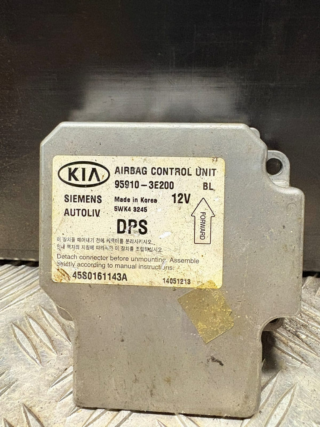 Kia Sorento MK1 2003-2006 Airbag SRS Control Module ECU 95910-3E200 Siemens