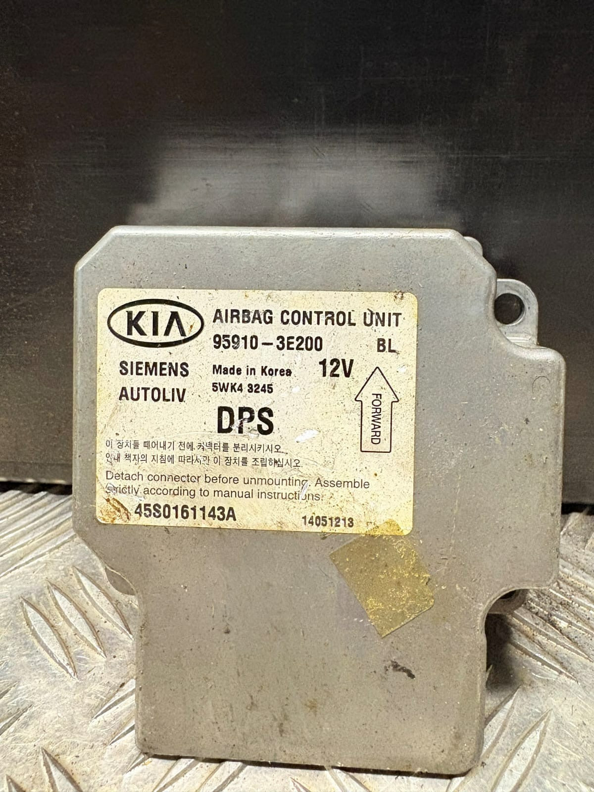 Kia Sorento MK1 2003-2006 Airbag SRS Control Module ECU 95910-3E200 Siemens