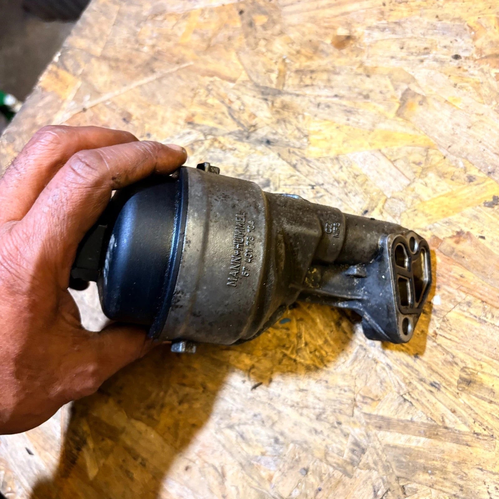 VOLKSWAGEN POLO MK4 2009-2014 OIL FILTER HOUSING 03D 115 403 D
