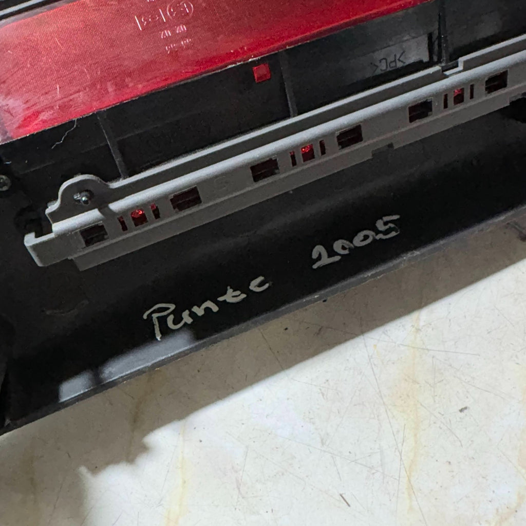 FIAT PUNTO 2003-2005 THIRD STOP LAMP CENTRE BRAKE LIGHT